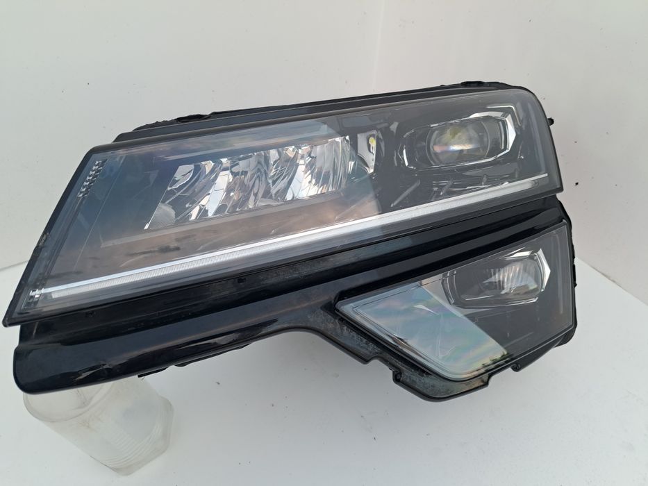 Ляв фар Skoda Karoq Led Шкода Кароя фарове