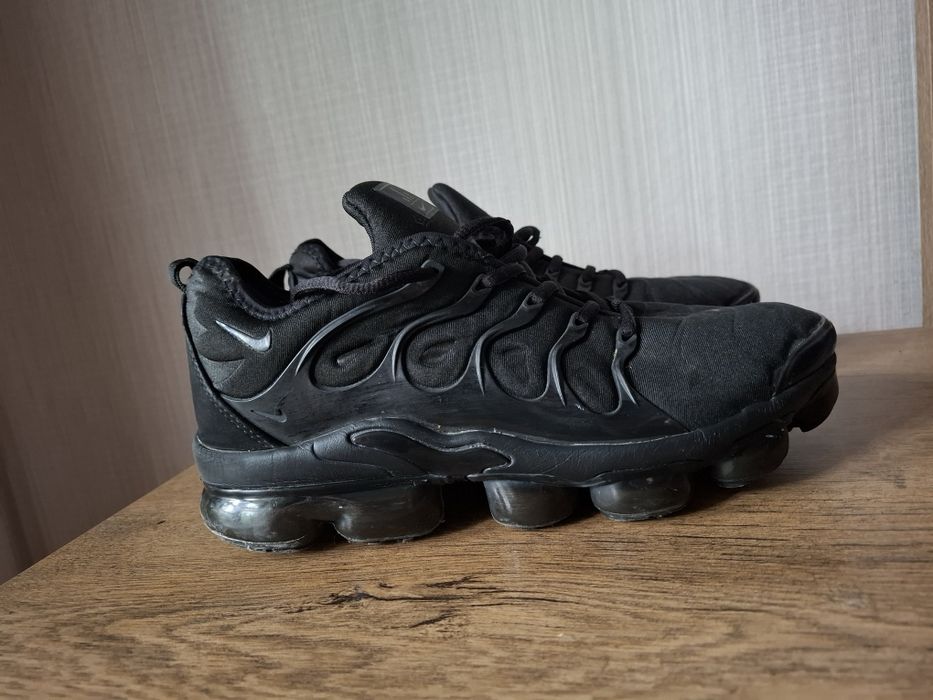 Nike Vapormax plus маратонки 44 номер.