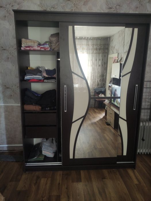 Продам шкаф купе