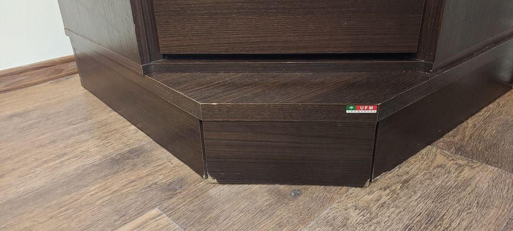 Продаю тумбу под телевизор