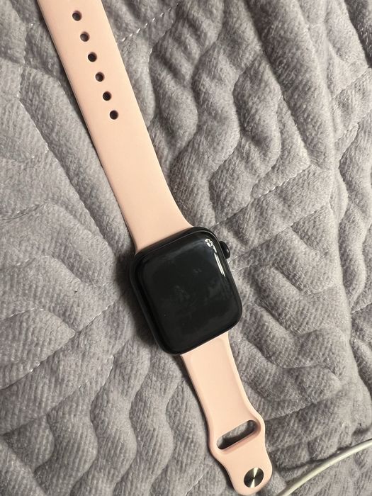 Продам часы apple watch