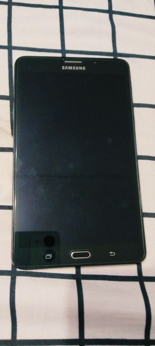 Samsung Galaxy Tab A6
Полностью рабочий планшет Samsung. От
