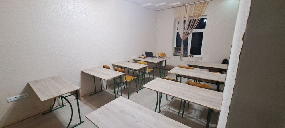 Parta va stul, o'quv markazlari uchun.