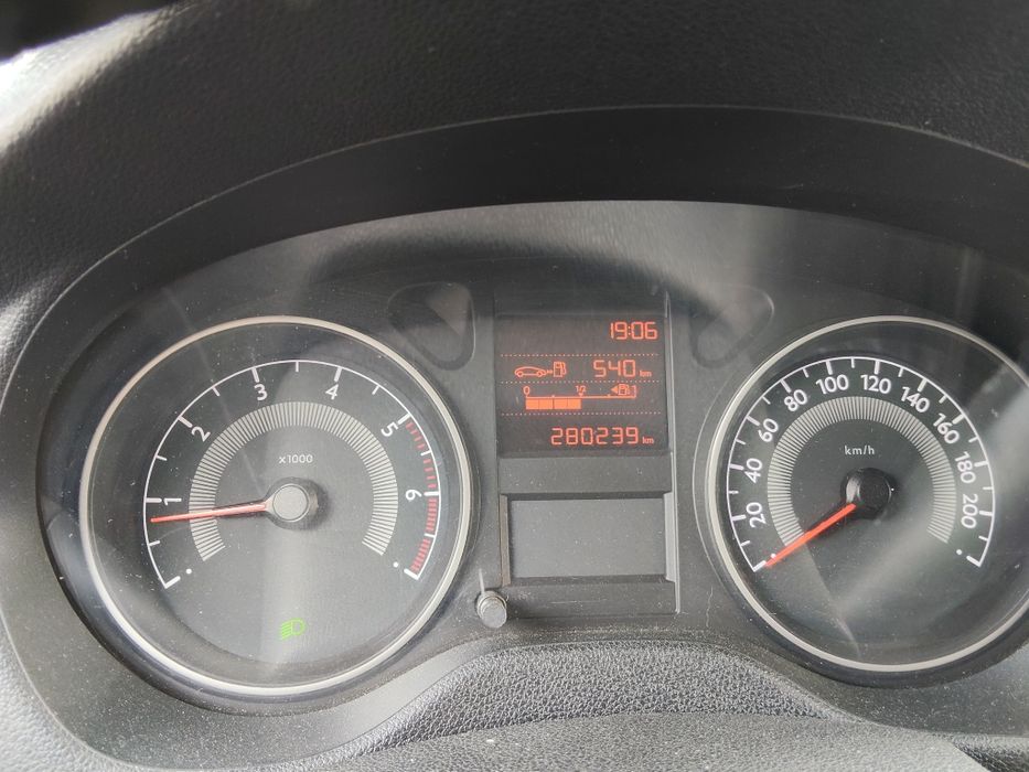 Peugeot 301 an 2013.08 .Consum 4.6/100 Preț fixx