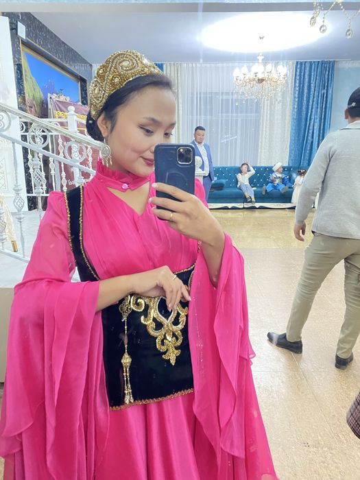 Танцевальный костюмы