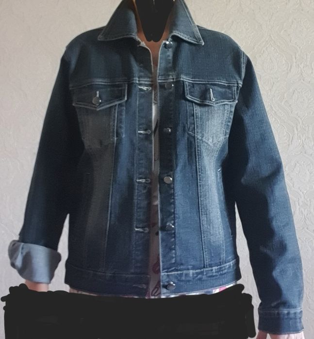 Куртка джинсовая