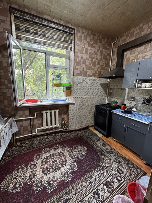 Чиланзар-1 | Сталинка 54 м² | С мебелью | Кирпичный дом