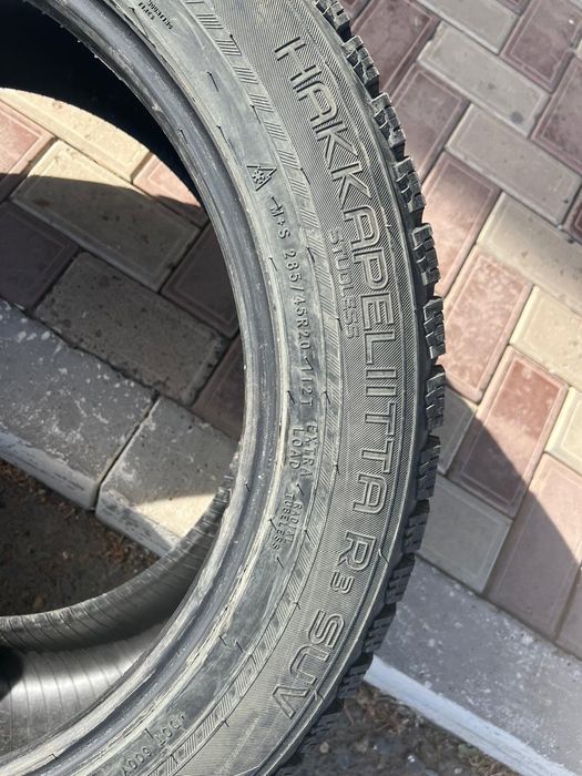 Продам шины оригинал