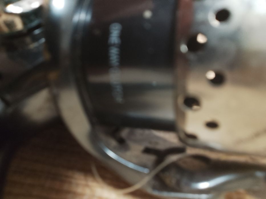 Vând 3 mulinete .MILo si LEEDA