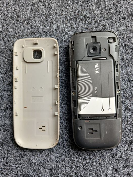 Сотовый аппарат Nokia C2-01