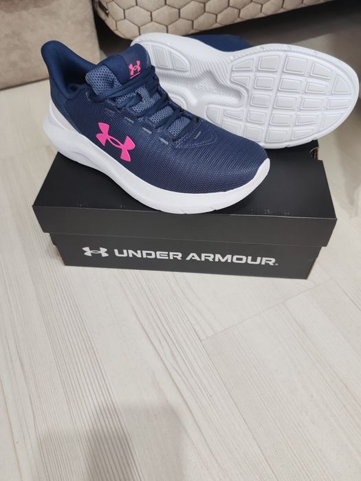 Pantofi sport Under Armour Confort Deluxe  noi