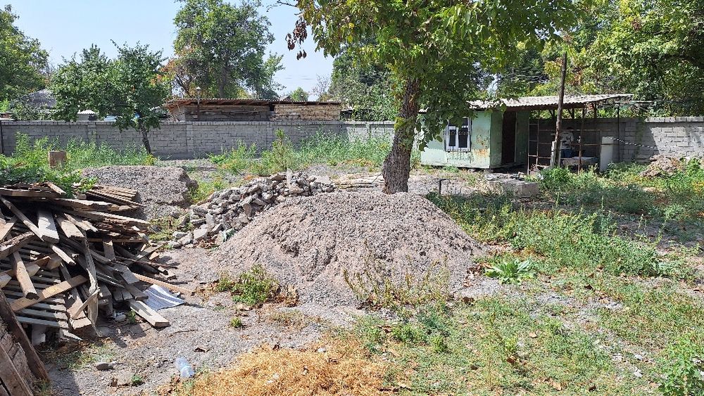 Yangiyolda yer sotiladi. 6 sotix