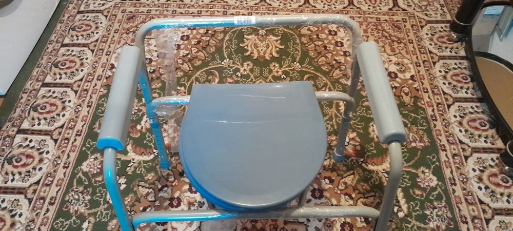 Инвалидный стул горшок.
