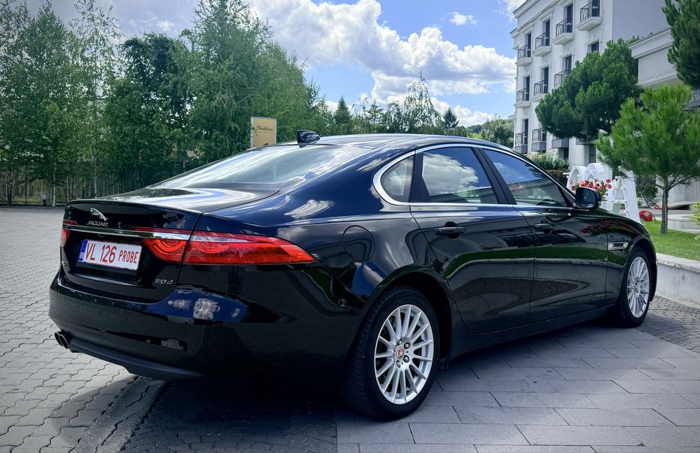 Jaguar XF 2.0d 180 CP Cutie ZF8 Fab 2016! Garantie 12 Luni