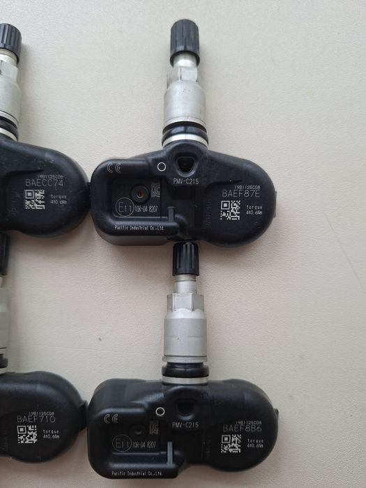 Продам датчики давления шин. Тойота Оригенал.