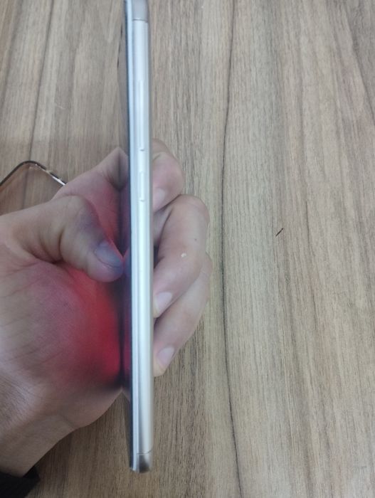 Redmi 5 plus 3/32 GB holati zoʻr