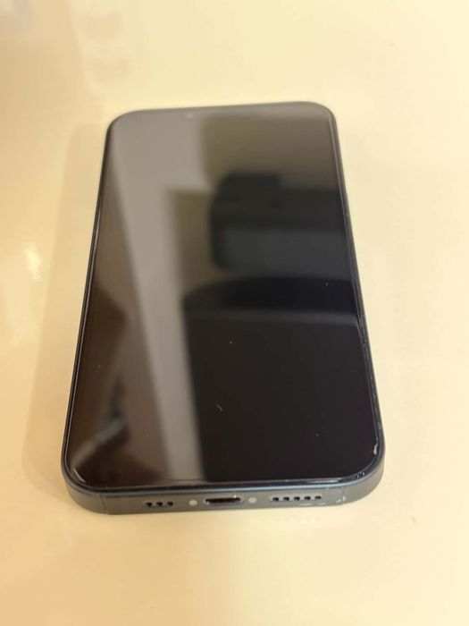 Iphone 13 + carcase-folii la el
