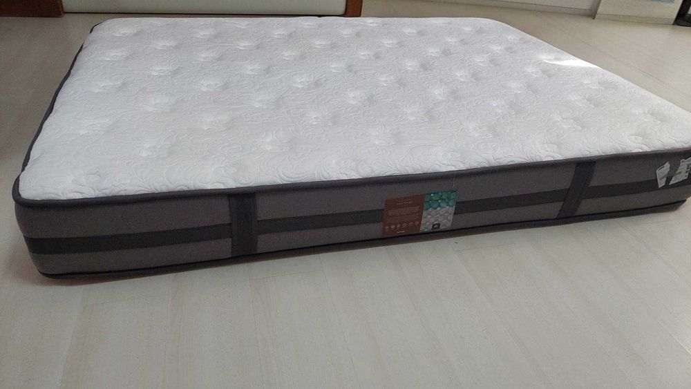 Pat 140x200 Mobexpert si saltea Ascona Ionic Energy