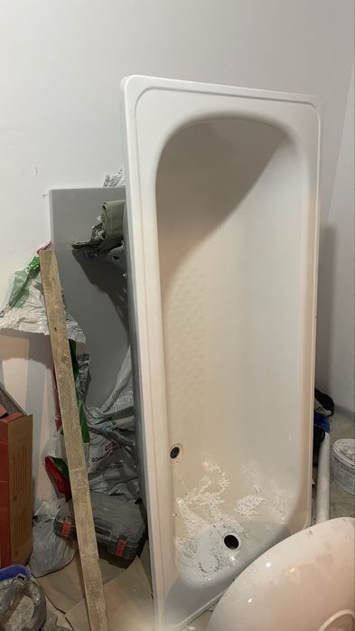 Продаю ванну со смесителем