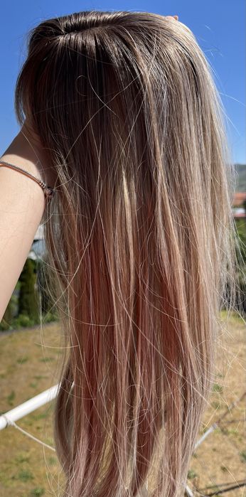 Перука с бретон.