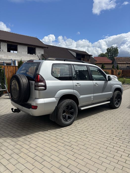 Toyota Land Cruiser J120 Autoutilitara
