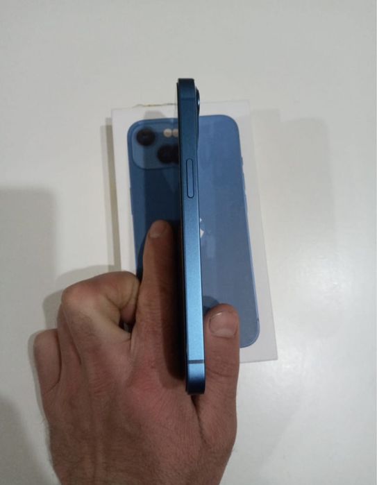 Продам Iphone 13 в отличном состянеи