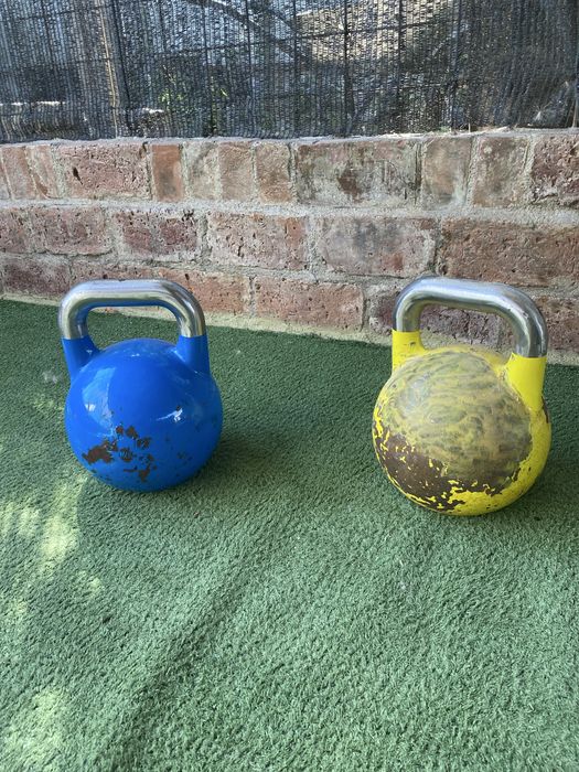 Kettlebell compotitional 12kg/16 kg