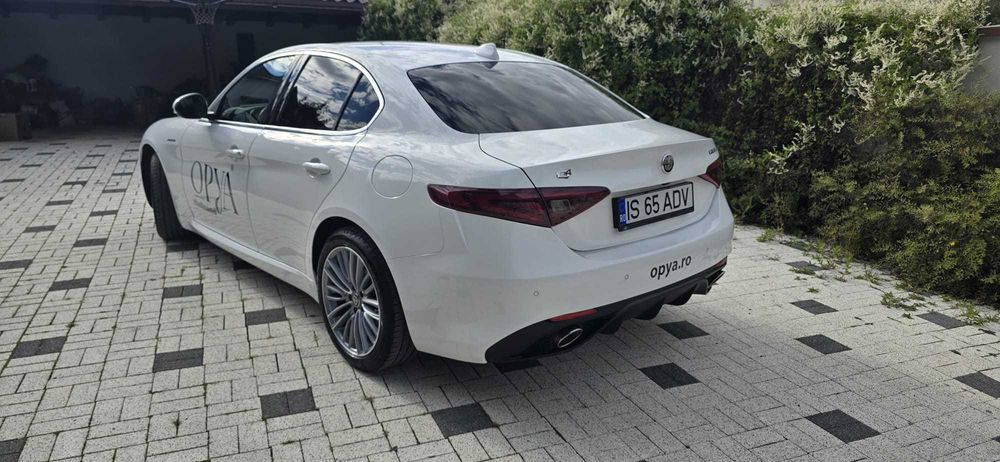 Alfa Romeo Giulia 2.0 Turbo AWD AT8 Veloce
