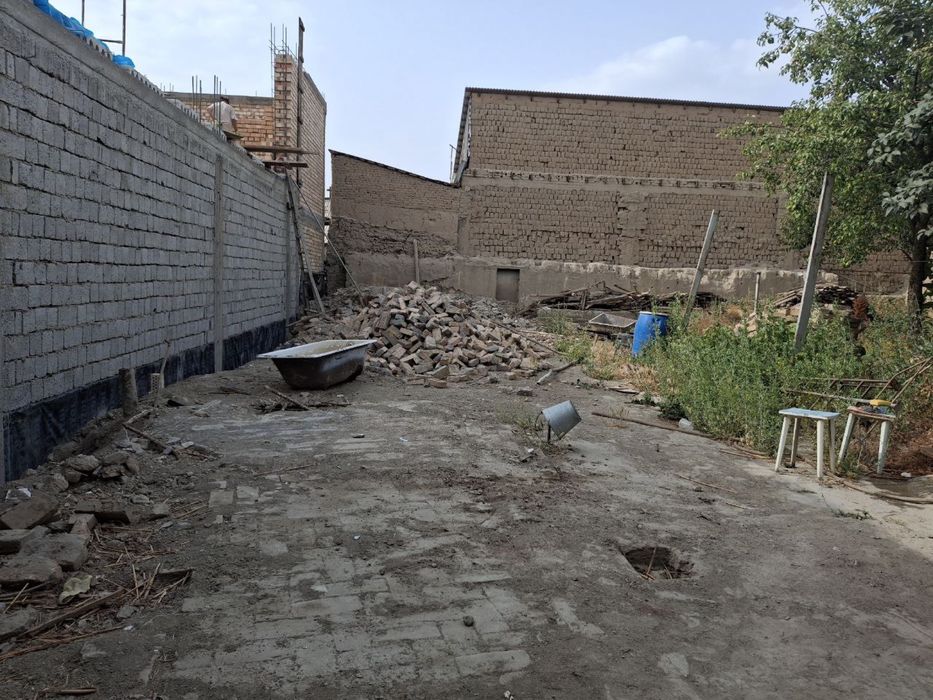 Ховли сотилади орта хожа соат