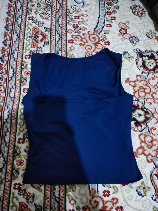 верхние одежды продам за 2000 тг