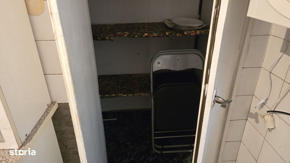 Vand apartament cu 3 camere decomandat in Deva, George Enescu etaj 1,