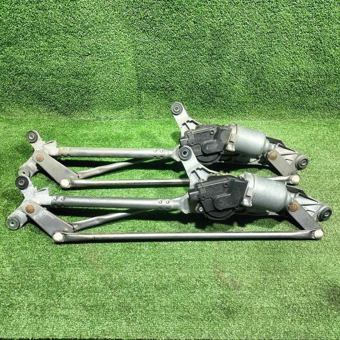 Продам Моторчик дворников с трапецией Toyota Camry 40/45 правый руль