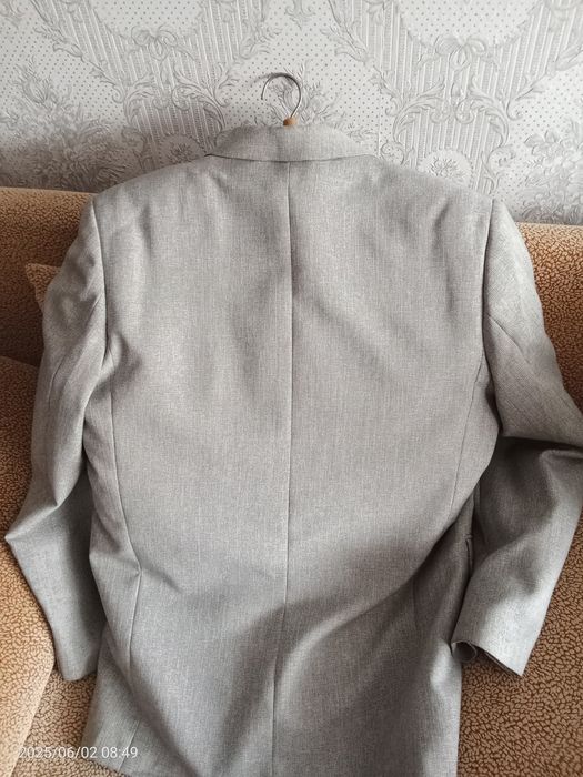 Продам пиджак б/у размер 48/50