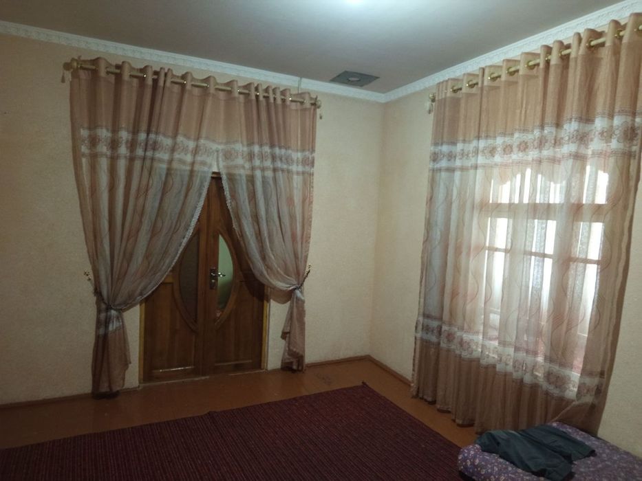 Ховли сотилади, Эски шахарда