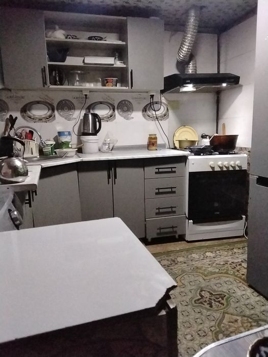 Yer narxida uchaska keles massivda srochna sotiladi