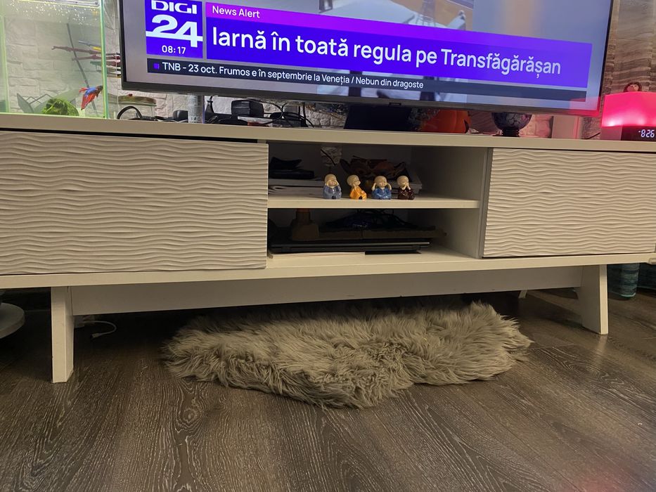 Set comoda TV si masa extensibila