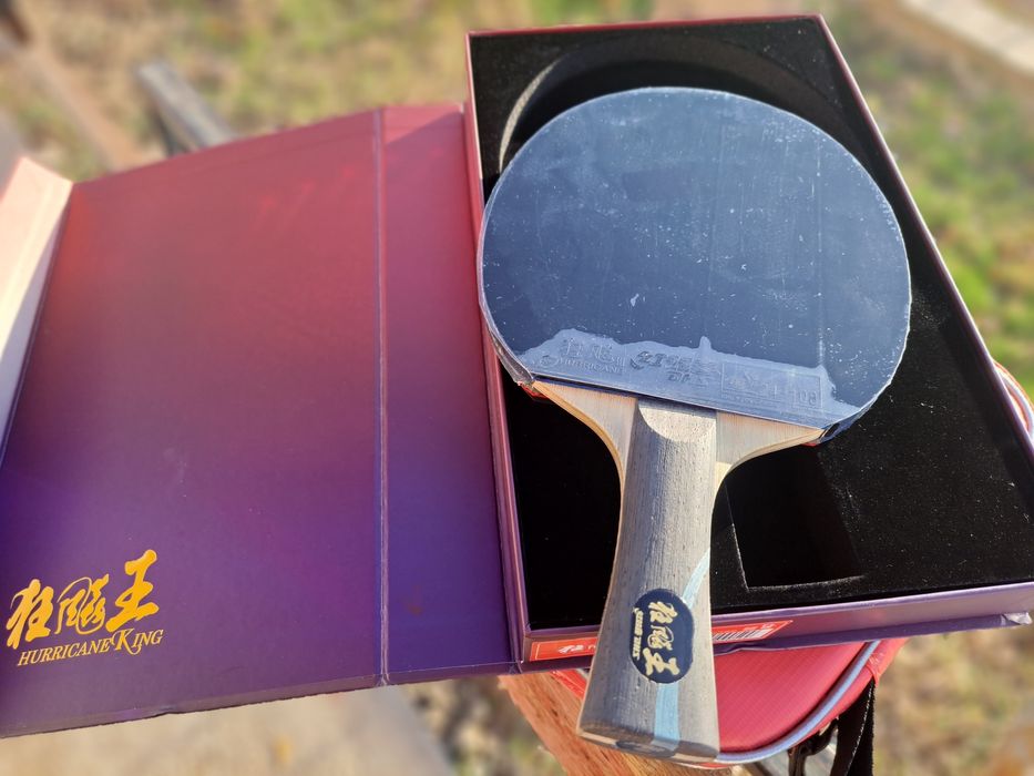 Продается профессиональная ракетка для настольного тенниса DHS KING
Вс