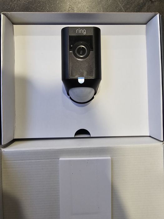 Cameră supraveghere Ring Floodlight Cam – Nouă, Full HD, Wi-Fi, LED, Sirenă