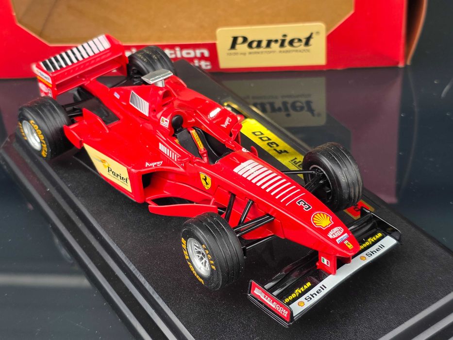 Macheta Auto 1/24 Burago Ferrari F300 Formula 1 F1