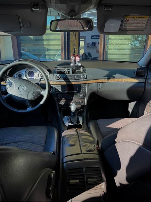 MERCEDES-BENZ E-Class 2004 — imagine 5