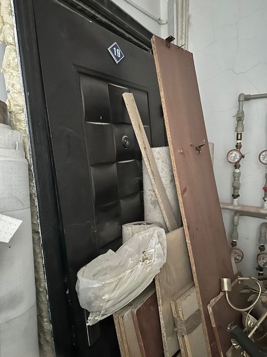 Продам дверь металлический