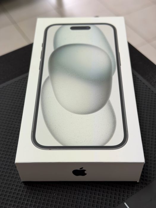 Apple iPhone 15 Black 128GB  ЧистоНов 2г Гаранция