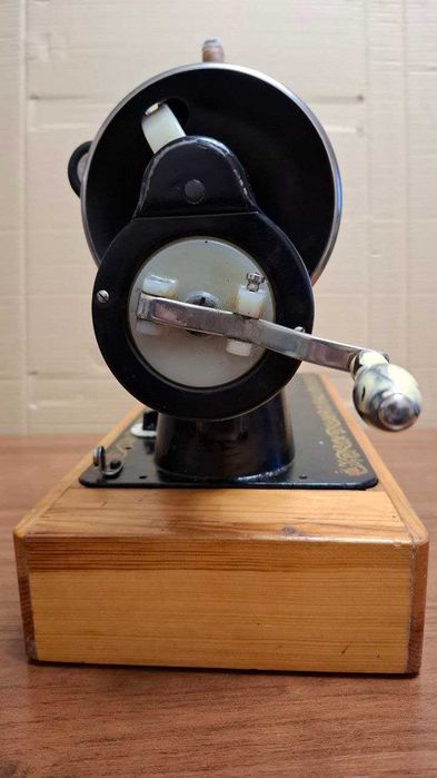 Швейная машинка ручная