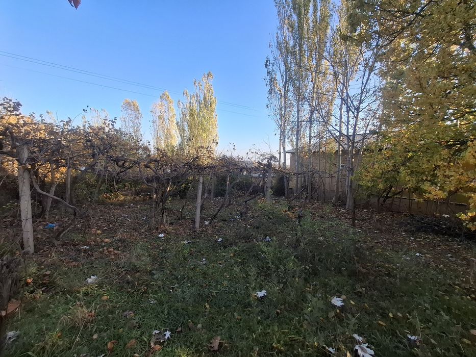 Oqtosh tomonda dacha uchun joy