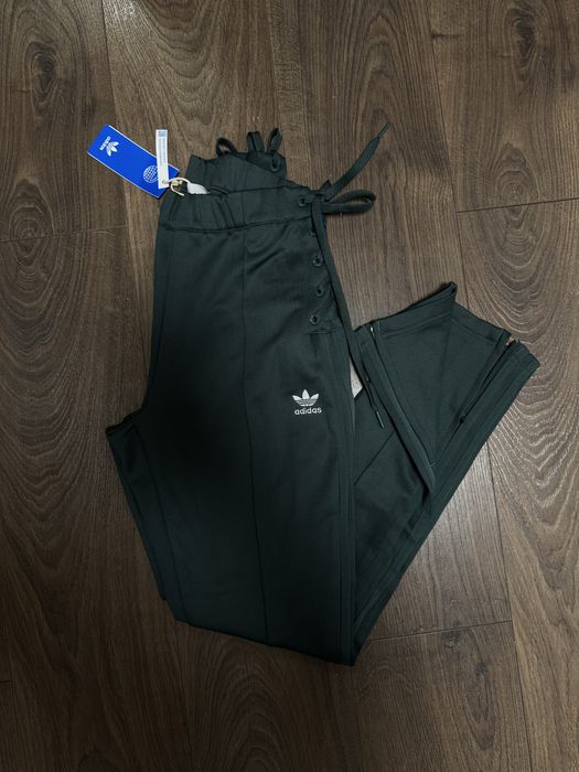 Оригинално дамско долнище Adidas