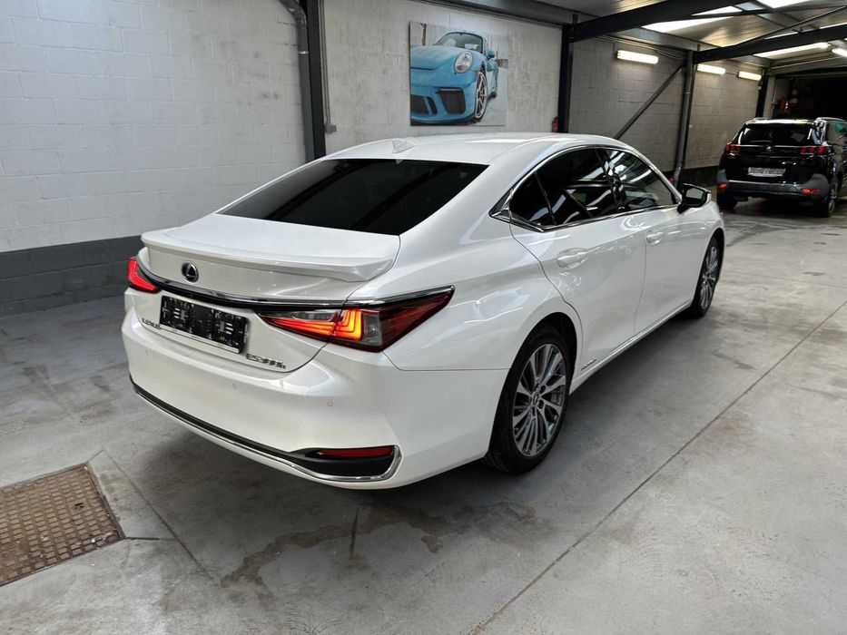 Lexus ES 300 H An 2021