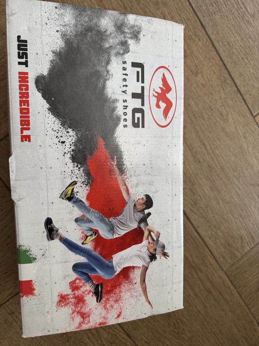 ЧИСТО НОВИ много здрави сейфти обувки за работа, преходи,с подсилено бомбе на пръстите и петата