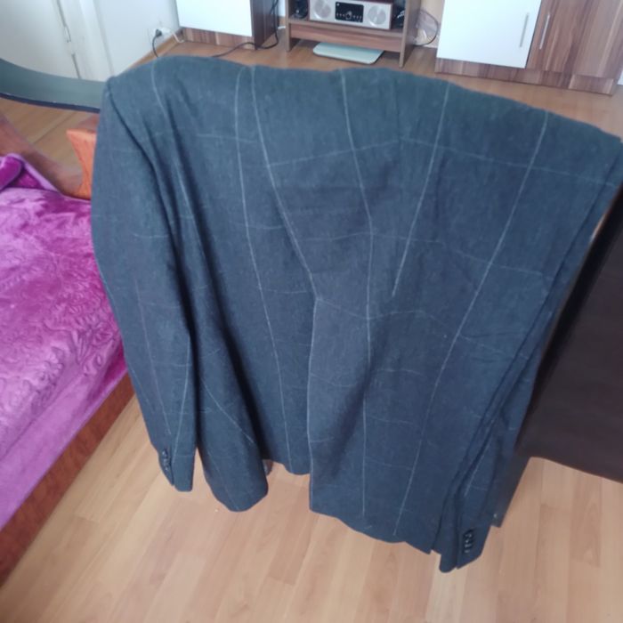 Costum barbatesc Hugo Boss