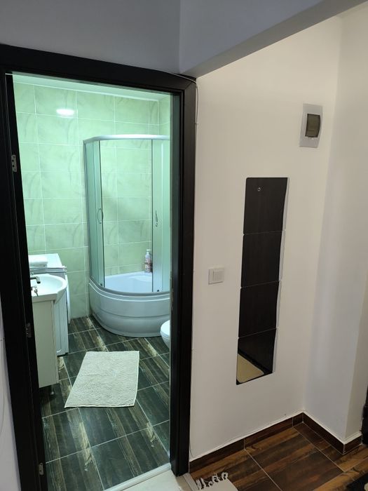 Închiriez apartament în bloc nou
