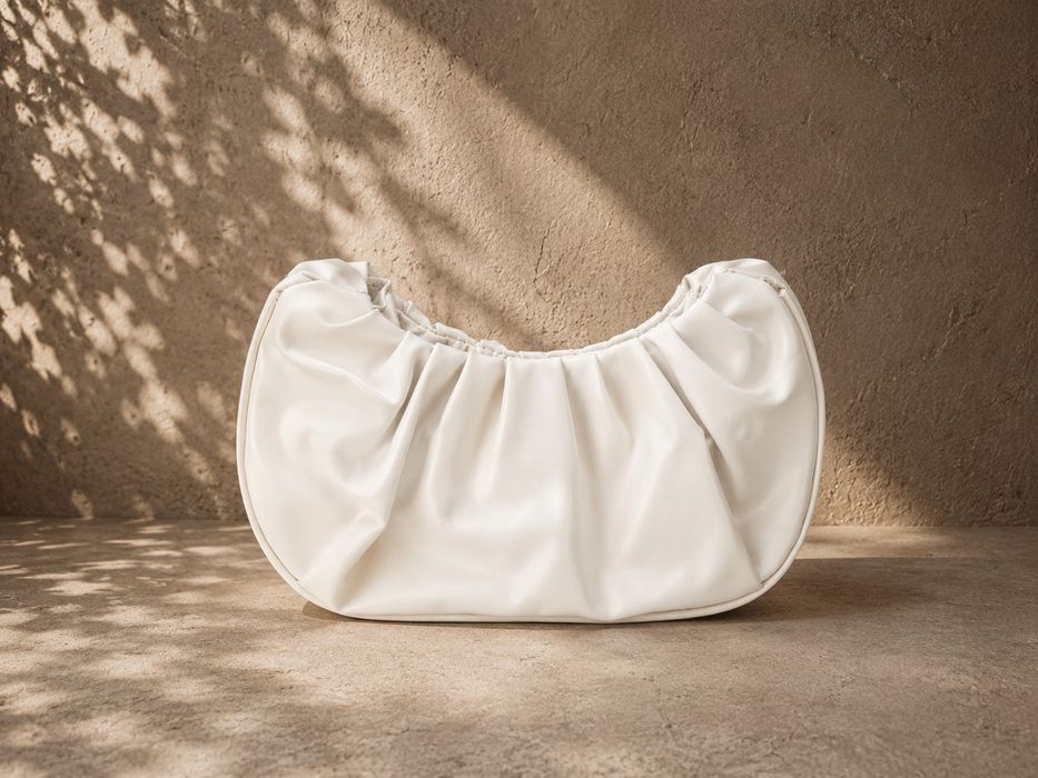 Модерна дамска чанта тип "cloud bag"
